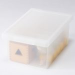 1歳～片づけやすく、遊びやすいからおすすめ。中身の見えるおもちゃ箱